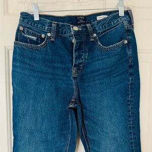 Bundle of 8 short pants all in great shape. Sizes range from 25 -27.